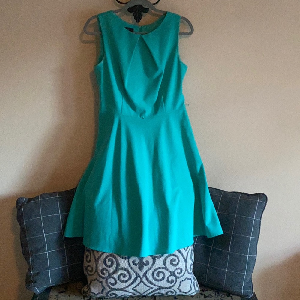 ALYX: teal